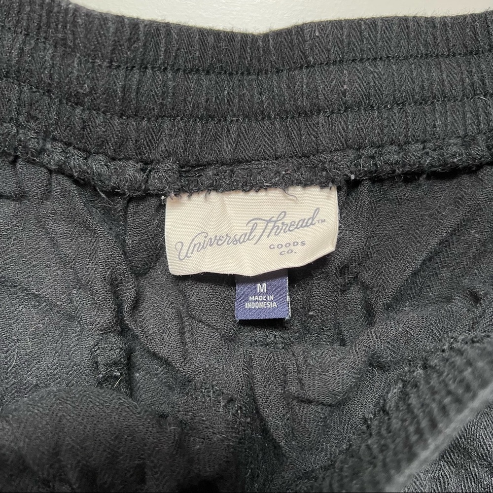 Universal Thread Black Draw String Shorts - Picture 3 of 3